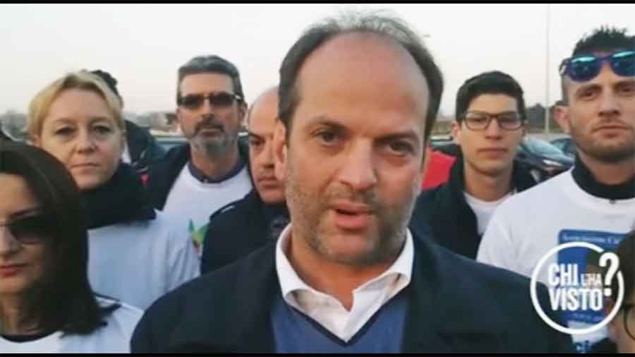 1 Bari: Fiaccolata contro la pedofilia e lo sfruttamento della prostituzione minorile