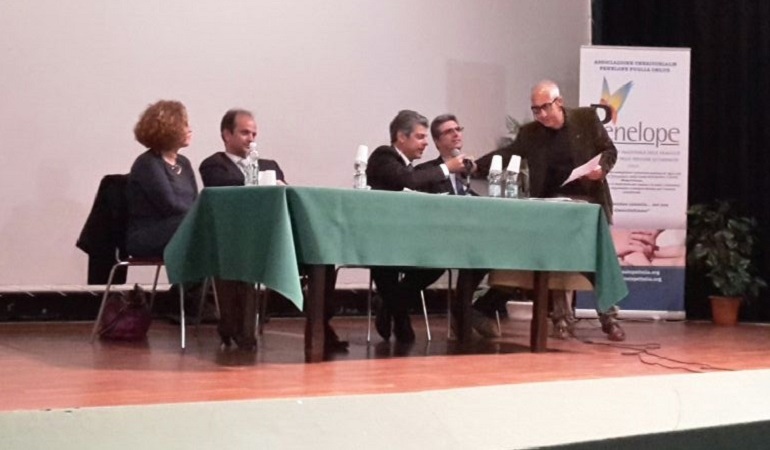 Cyberbullismo e violenza sui più deboli